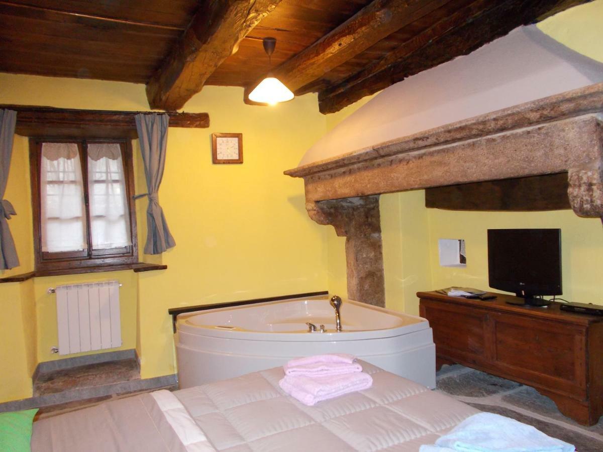 فيلا Il Borgo Di Monica دومودوسولا المظهر الخارجي الصورة